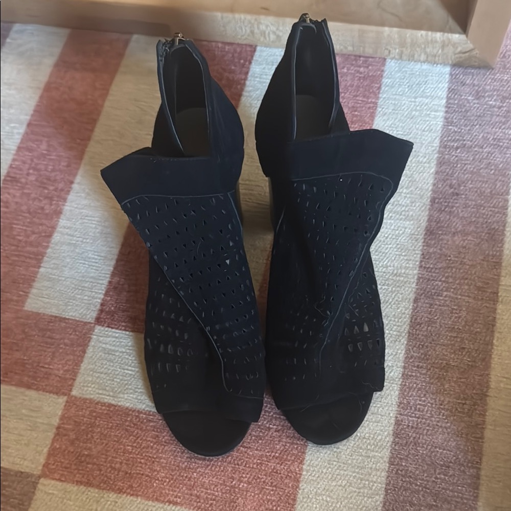 Vince Camuto Heels